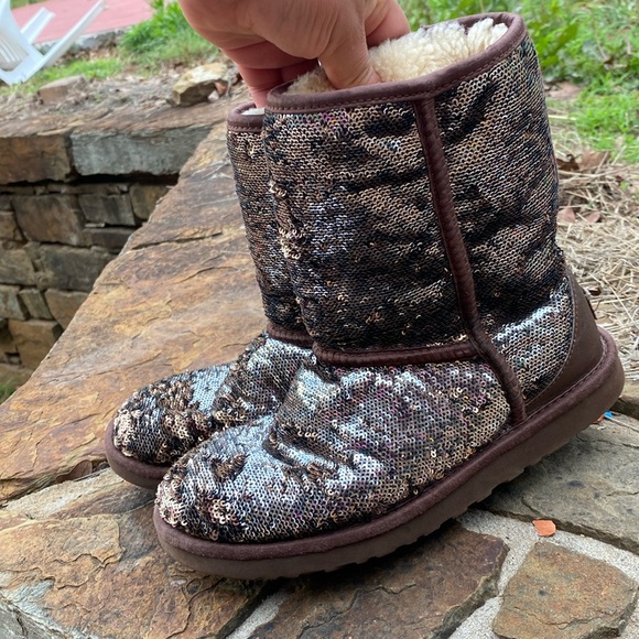 Women UGGS boots - Picture 4 of 13